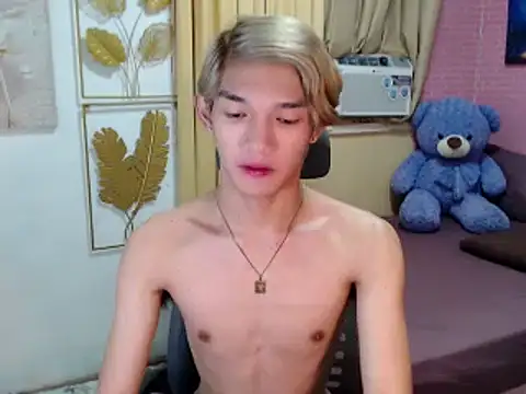 fuckerfriendsxx online show from June 1, 2026, 7:13 pm