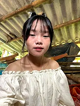 Snapshot of AdamLazis chatting on September 14, 2025, 12:22 am AdamLazis online show from September 14, 2025, 12:22 am