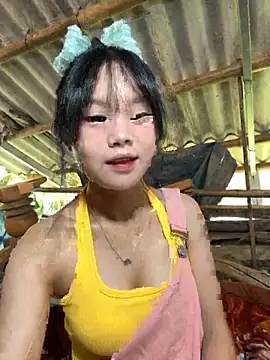 Snapshot of AdamLazis chatting on October 5, 2025, 12:56 am AdamLazis online show from October 5, 2025, 12:56 am