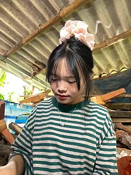 Snapshot of AdamLazis chatting on September 23, 2025, 1:34 am AdamLazis online show from September 23, 2025, 1:34 am