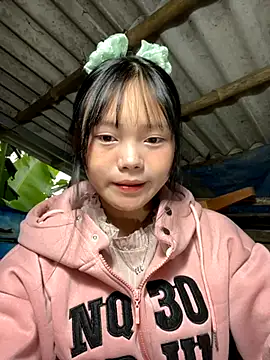 Snapshot of AdamLazis chatting on November 4, 2025, 12:14 am AdamLazis online show from November 4, 2025, 12:14 am