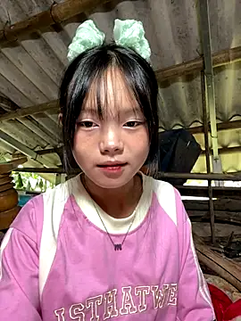 Snapshot of AdamLazis chatting on October 11, 2025, 12:55 am AdamLazis online show from October 11, 2025, 12:55 am