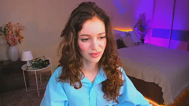 Snapshot of ChristinaConteeree chatting on October 6, 2025, 7:25 pm ChristinaConteeree online show from October 6, 2025, 7:25 pm