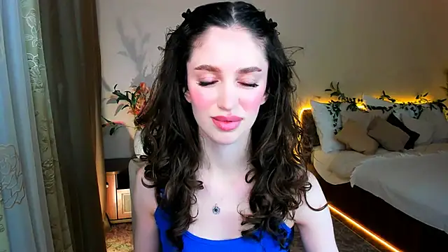 Snapshot of ChristinaConteeree chatting on September 18, 2025, 5:16 pm ChristinaConteeree online show from September 18, 2025, 5:16 pm