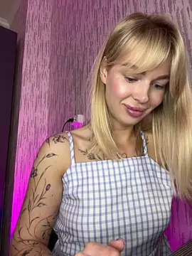 Snapshot of miss_veroNika chatting on September 11, 2025, 3:28 am miss veroNika online show from September 11, 2025, 3:28 am