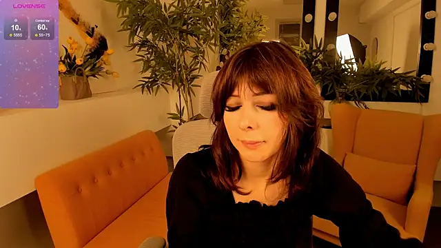 CrystallBloom online show from September 19, 2025, 1:31 am