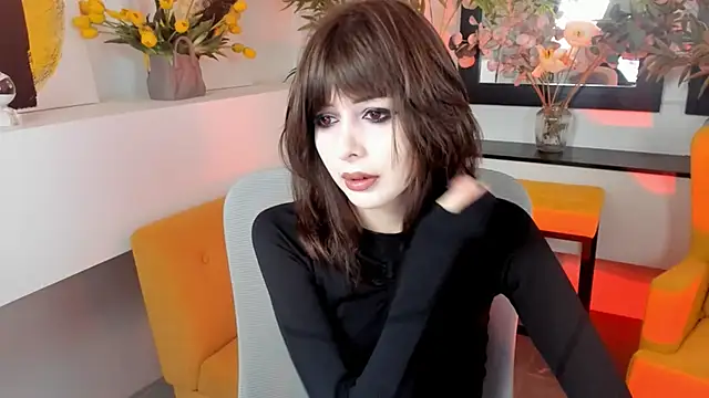 CrystallBloom online show from October 20, 2025, 4:25 am