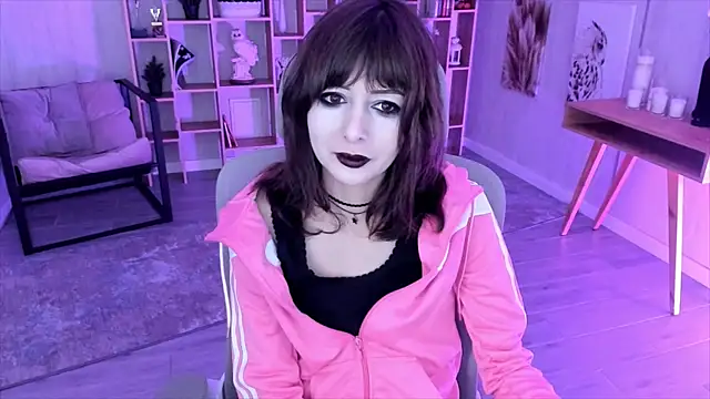 CrystallBloom online show from October 2, 2025, 1:42 am