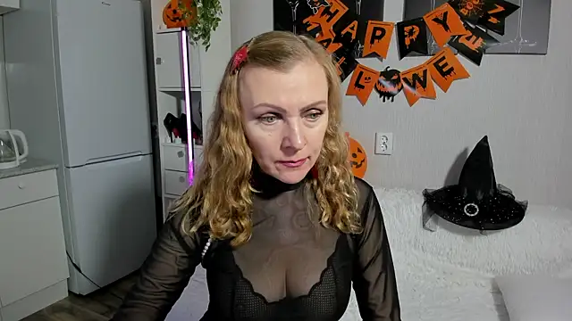 Snapshot of Wet4ryou chatting on October 31, 2025, 7:05 am Wet4ryou online show from October 31, 2025, 7:05 am