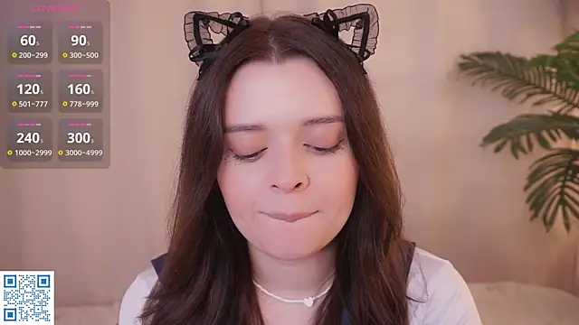 Snapshot of BlissHey chatting on October 21, 2025, 3:44 pm BlissHey online show from October 21, 2025, 3:44 pm