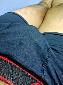 hotblack7 online show from December 17, 2025, 7:02 am