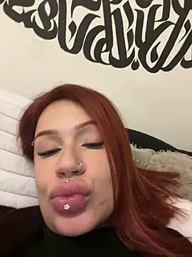 sereiaruiva99 online show from July 4, 2026, 8:57 pm