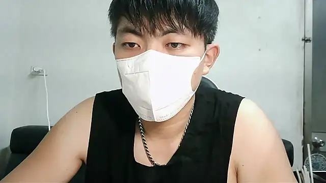 Snapshot of bigbb101011 chatting on October 13, 2025, 2:40 pm bigbb101011 online show from October 13, 2025, 2:40 pm