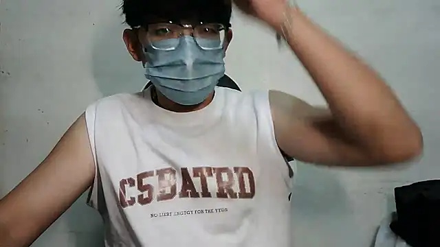 Snapshot of bigbb101011 chatting on September 21, 2025, 2:22 pm bigbb101011 online show from September 21, 2025, 2:22 pm