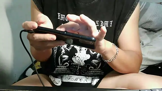 Snapshot of bigbb101011 chatting on September 18, 2025, 1:14 pm bigbb101011 online show from September 18, 2025, 1:14 pm