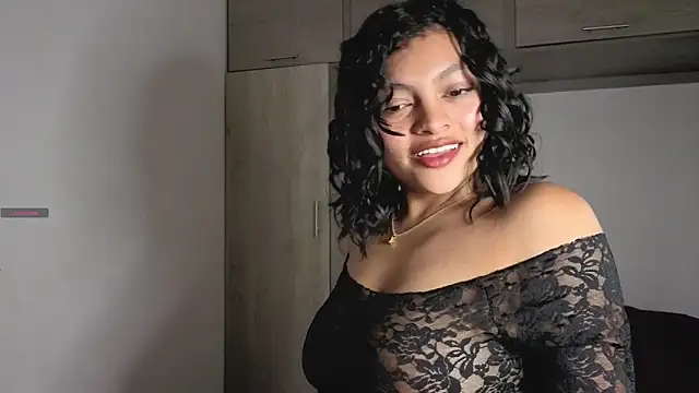 Snapshot of Candela___ chatting on May 14, 2026, 9:17 am Candela online show from May 14, 2026, 9:17 am