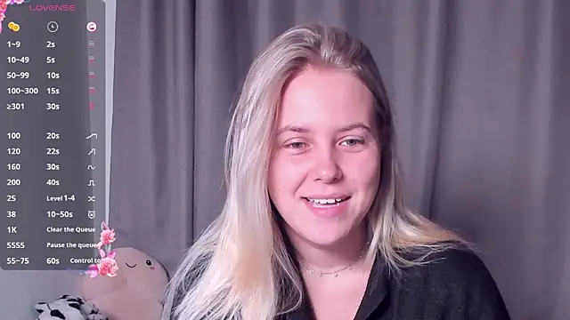 AngelAnty online show from September 20, 2025, 3:06 pm