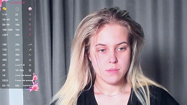 AngelAnty online show from November 3, 2025, 3:26 pm