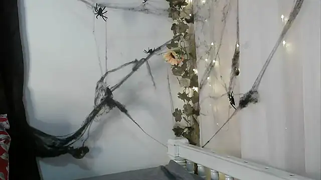 Snapshot of angelainparis28 chatting on October 25, 2025, 4:55 am angelainparis28 online show from October 25, 2025, 4:55 am