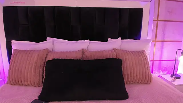 GretaVelvet online show from February 7, 2026, 7:55 pm