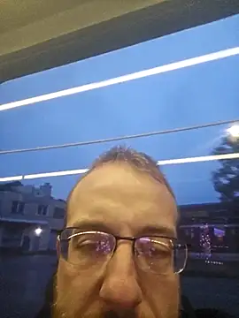 Snapshot of MEAT4urGRILL chatting on October 27, 2025, 12:28 pm MEAT4urGRILL online show from October 27, 2025, 12:28 pm