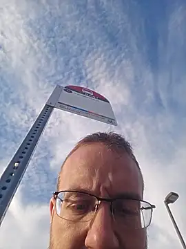 Snapshot of MEAT4urGRILL chatting on October 17, 2025, 1:35 pm MEAT4urGRILL online show from October 17, 2025, 1:35 pm