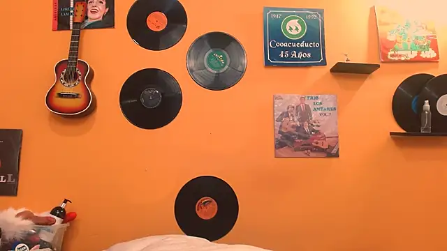 Snapshot of meisevil77 chatting on January 8, 2026, 2:06 am meisevil77 online show from January 8, 2026, 2:06 am