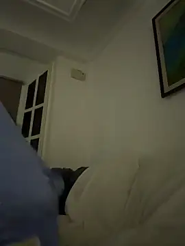 lynn9000 online show from December 21, 2025, 6:15 am