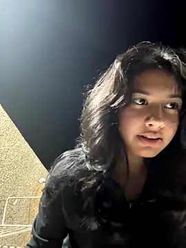 lynn9000 online show from October 19, 2025, 7:22 am