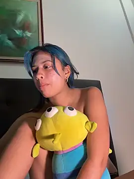 lynn9000 online show from April 14, 2026, 5:56 am