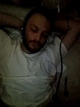 Snapshot of Zig97495 chatting on November 2, 2025, 9:36 am Zig97495 online show from November 2, 2025, 9:36 am