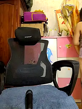 Snapshot of Bee_sweet chatting on October 28, 2025, 5:39 am Bee sweet online show from October 28, 2025, 5:39 am