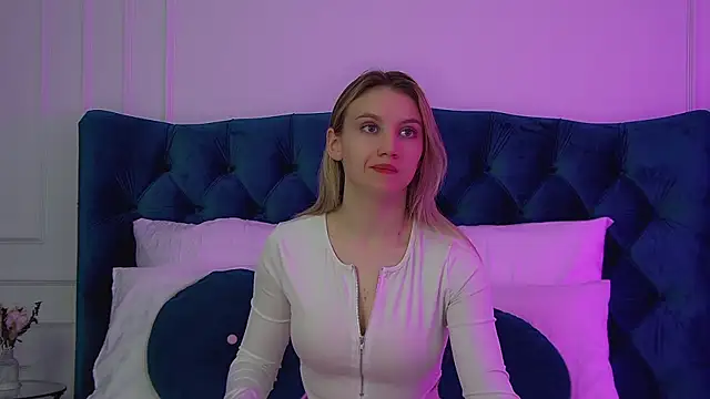 StacyEvances online show from February 23, 2026, 6:08 pm