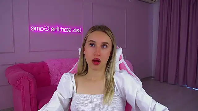 Snapshot of VictoriaHopsons chatting on September 27, 2025, 6:30 am VictoriaHopsons online show from September 27, 2025, 6:30 am