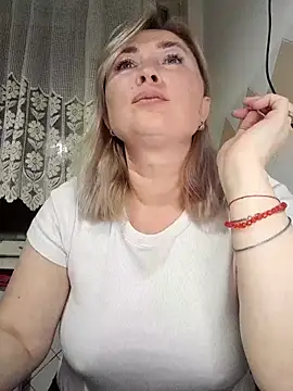 Snapshot of Xseniy chatting on October 4, 2025, 7:15 pm Xseniy online show from October 4, 2025, 7:15 pm