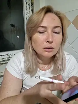 Snapshot of Xseniy chatting on November 2, 2025, 12:37 am Xseniy online show from November 2, 2025, 12:37 am