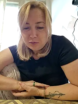 Snapshot of Xseniy chatting on October 12, 2025, 9:10 am Xseniy online show from October 12, 2025, 9:10 am