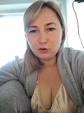 Snapshot of Xseniy chatting on October 8, 2025, 7:32 am Xseniy online show from October 8, 2025, 7:32 am