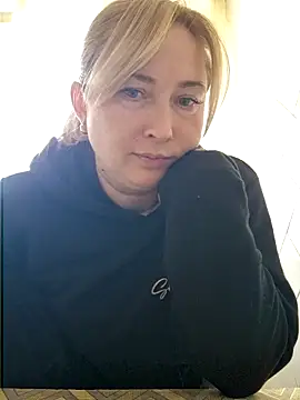 Snapshot of Xseniy chatting on October 23, 2025, 8:13 am Xseniy online show from October 23, 2025, 8:13 am