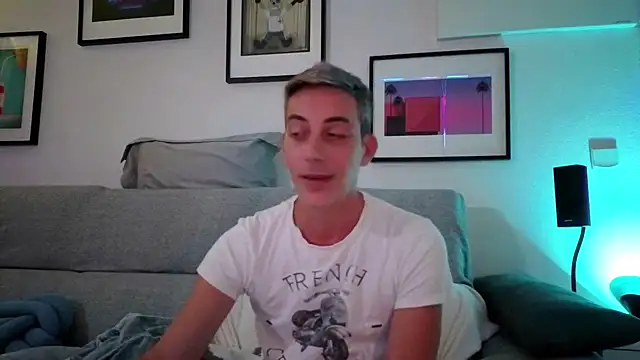 1Hugo1 online show from September 24, 2025, 8:48 pm
