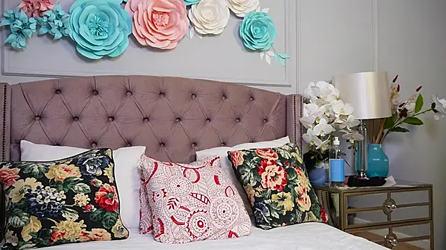 Snapshot of JenniferLovve chatting on October 4, 2025, 4:03 am JenniferLovve online show from October 4, 2025, 4:03 am