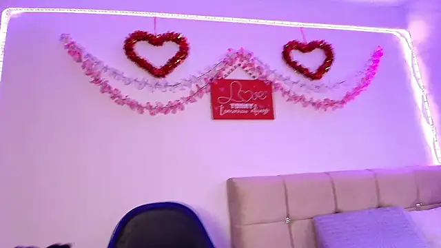 dulce mariaa    online show from March 26, 2026, 11:52 am