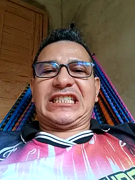 JPJALENQUER online show from April 23, 2026, 5:14 pm