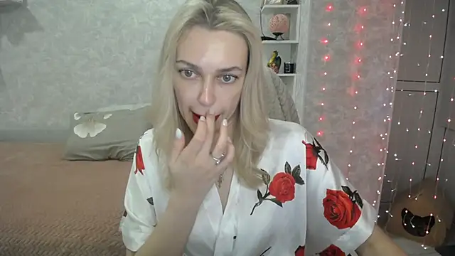 Snapshot of NickyAdamidi chatting on September 19, 2025, 4:22 pm NickyAdamidi online show from September 19, 2025, 4:22 pm