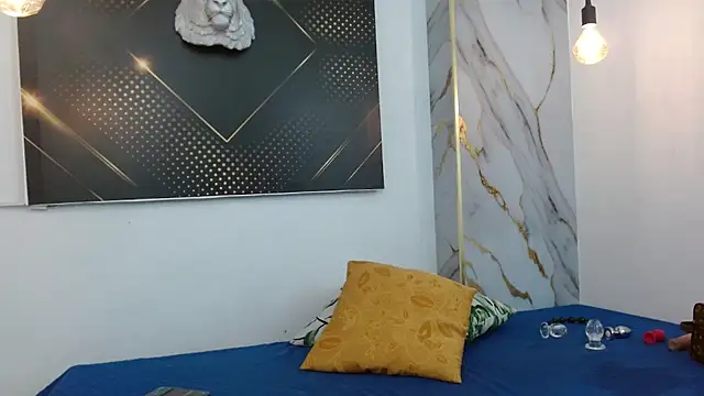 Snapshot of HannaHot_69 chatting on February 4, 2026, 12:00 pm HannaHot 69 online show from February 4, 2026, 12:00 pm