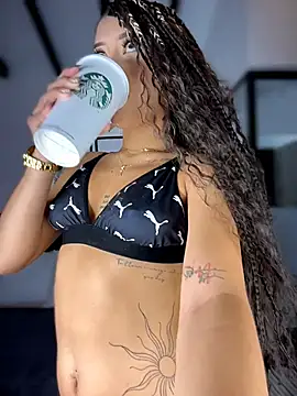 Snapshot of MystiqueXXX chatting on February 10, 2026, 1:21 pm MystiqueXXX online show from February 10, 2026, 1:21 pm