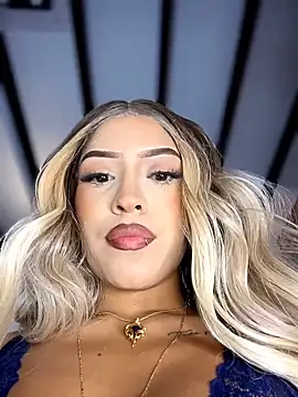 Snapshot of MystiqueXXX chatting on February 1, 2026, 2:37 pm MystiqueXXX online show from February 1, 2026, 2:37 pm