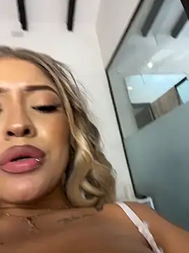 Snapshot of MystiqueXXX chatting on February 23, 2026, 3:34 pm MystiqueXXX online show from February 23, 2026, 3:34 pm