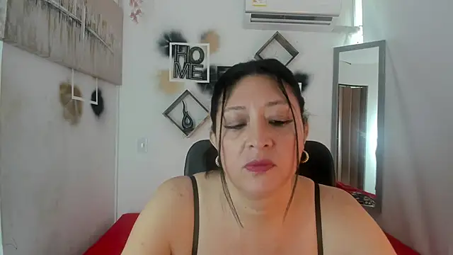 Snapshot of tatiana_sofiaa chatting on October 7, 2025, 1:23 pm tatiana sofiaa online show from October 7, 2025, 1:23 pm