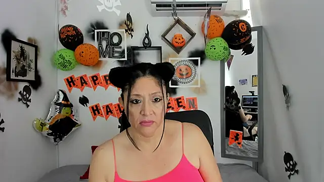 Snapshot of tatiana_sofiaa chatting on October 28, 2025, 2:27 pm tatiana sofiaa online show from October 28, 2025, 2:27 pm